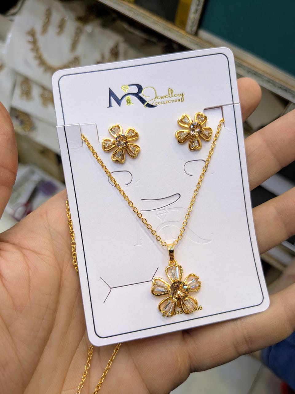 Elegant Flower Jewellery Set
